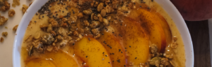Peach Cobbler Smoothie Bowl