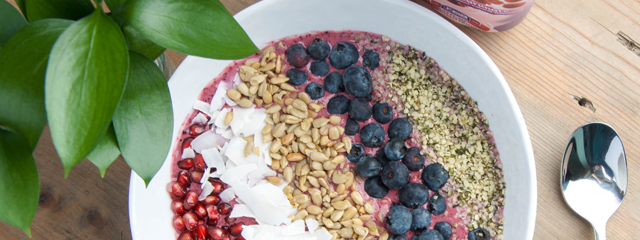 Superfood Nuts and Berries Smoothie Bowl