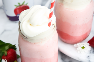 Lifeway Kefir, Strawberries and Cream Kefir Ombre Smoothie
