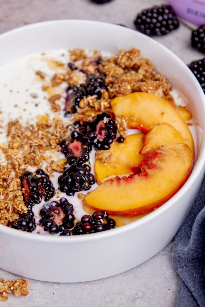 Blackberry Peach Kefir Bowl made with Lifeway Kefir