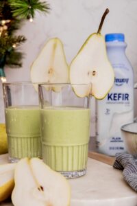Holiday Pear Green Smoothie made with Lifeway