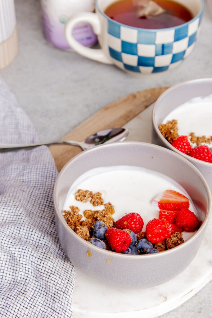 Honey Vanilla Kefir Breakfast Bowl made with Lifeway Kefir