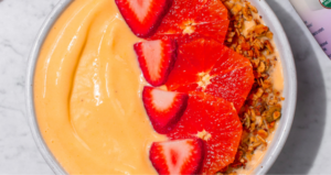 Oranges and Cream Smoothie Bowl made with Lifeway Kefir