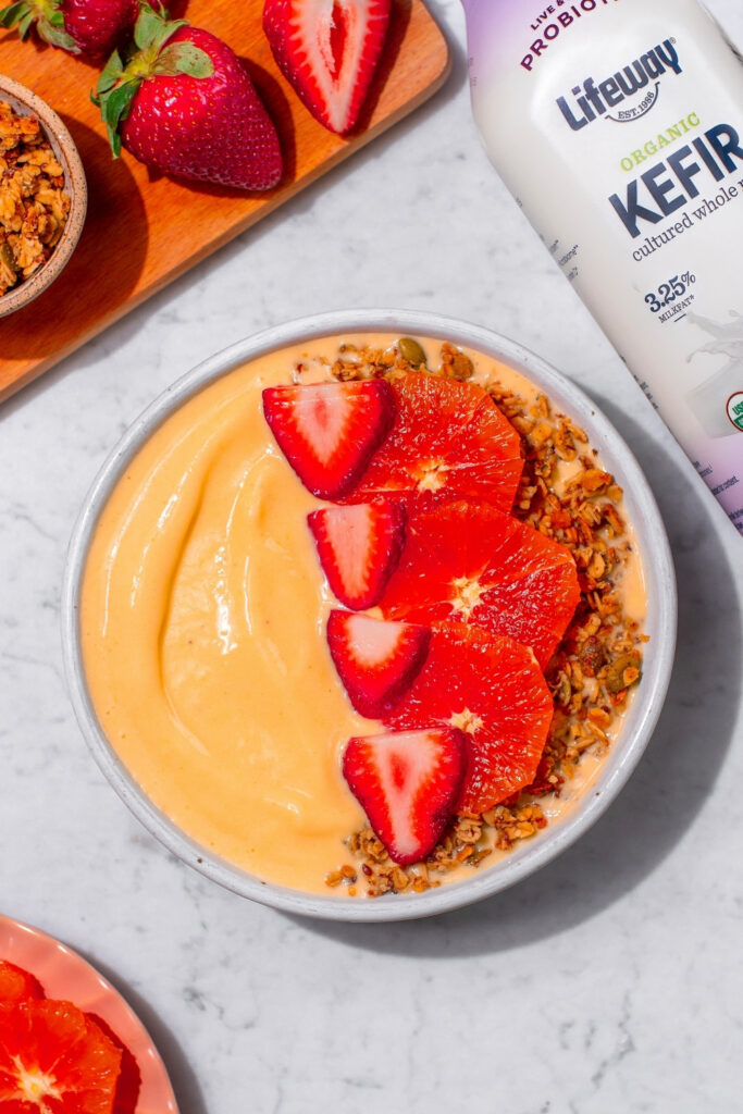 Oranges and Cream Smoothie Bowl made with Lifeway Kefir