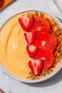 Oranges and Cream Smoothie Bowl made with Lifeway Kefir