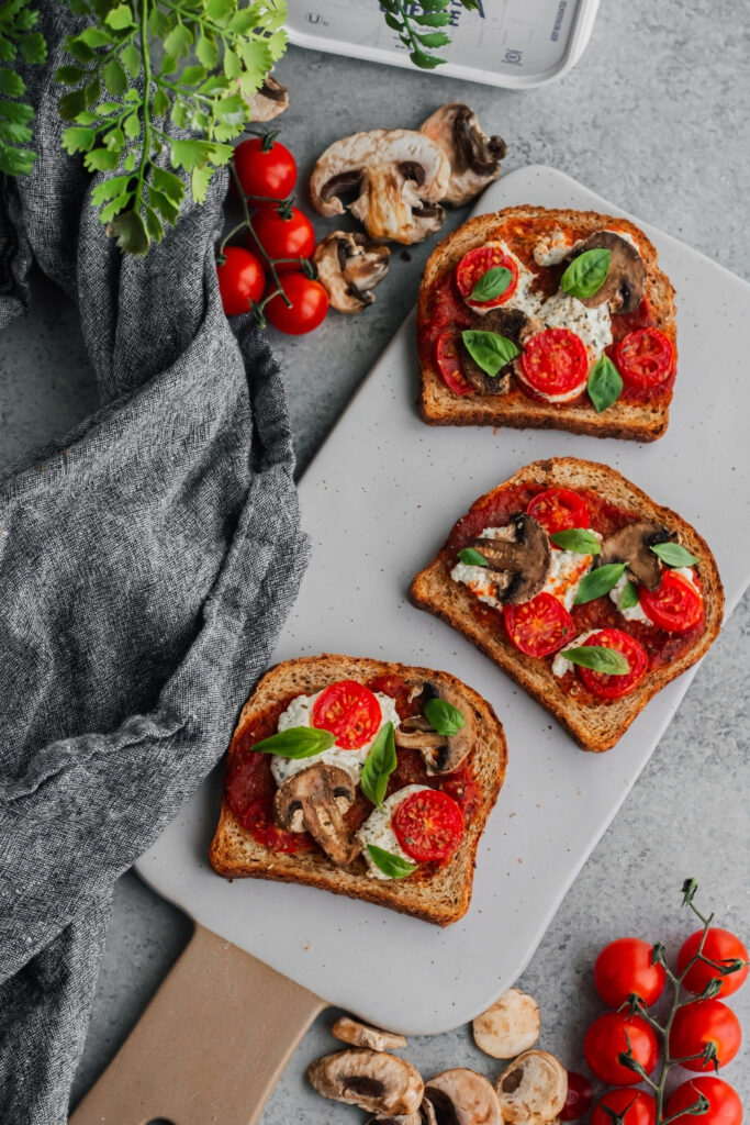 Farmer Cheese Pizza Toast