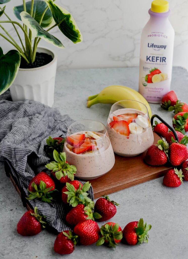 Strawberry Milkshake Chia Pudding 1